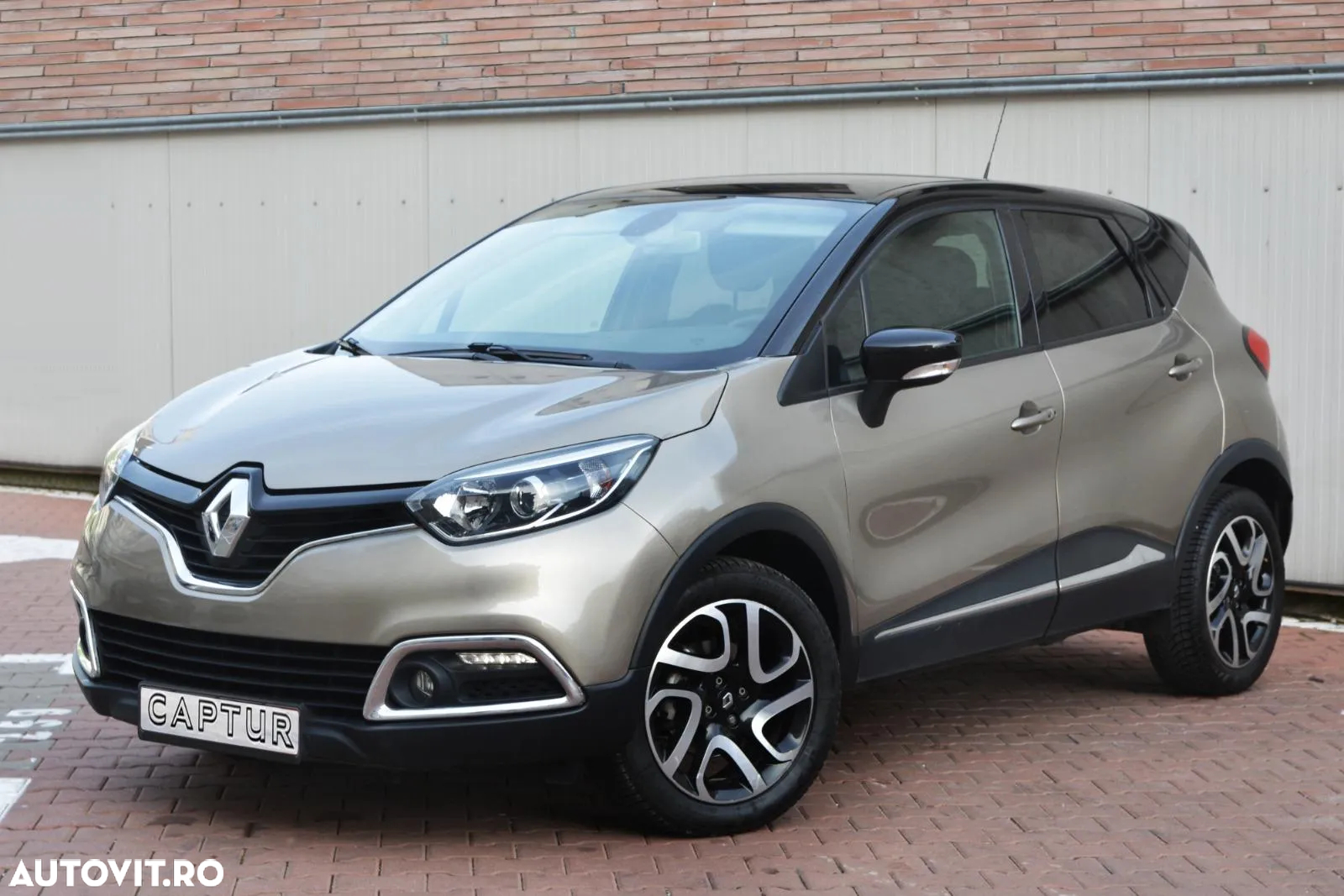 Renault Captur (ENERGY) TCe 90 INTENS - 2