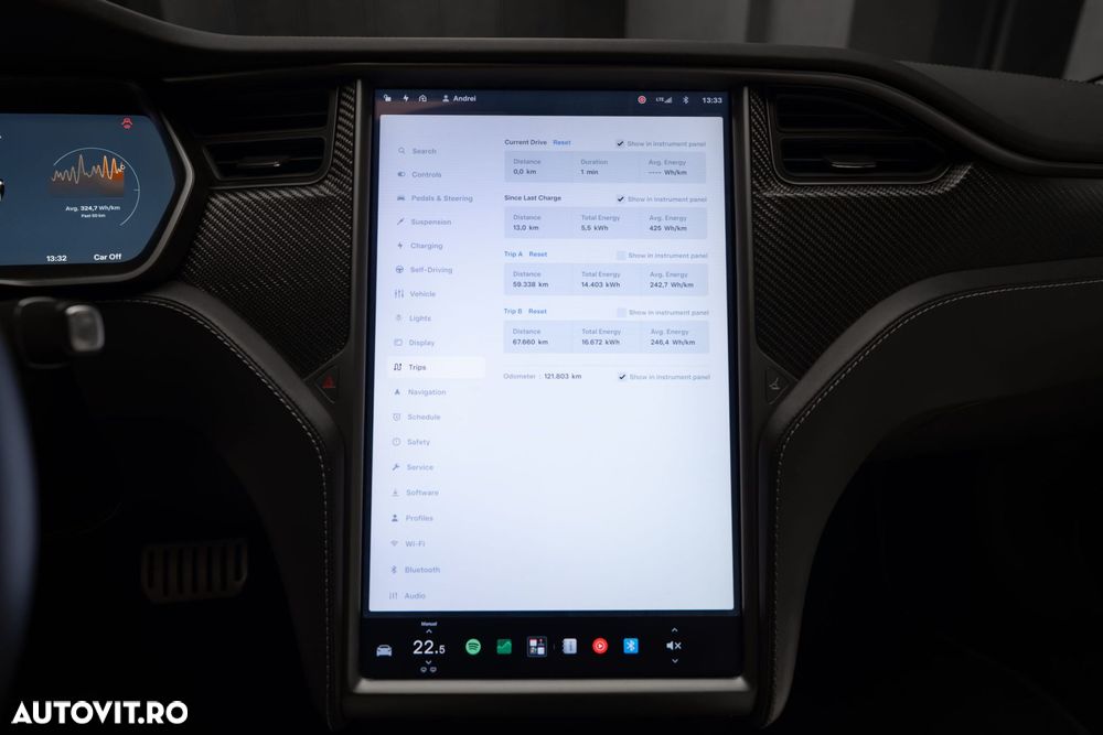 Tesla Model S - 20