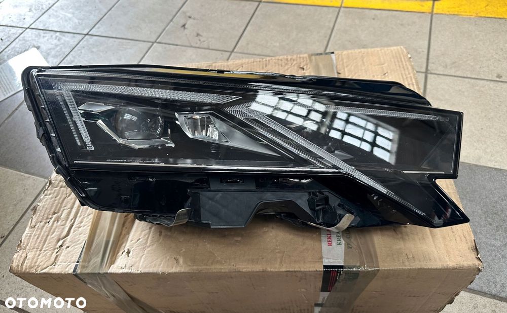 lampa przód przednia prawa full led crystal octavia iv lift eu 5e4941036 - 1