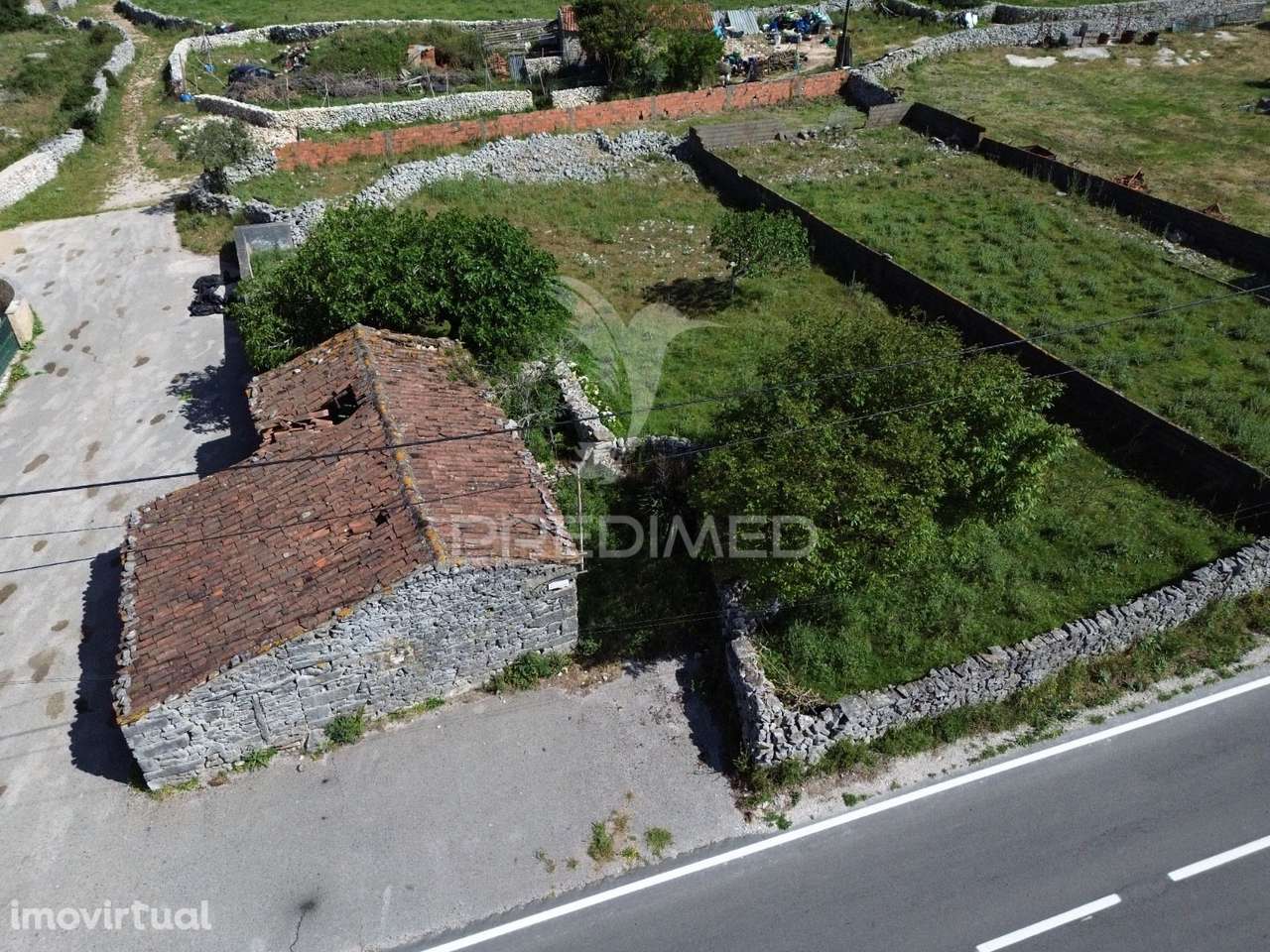 Moradia T2 para Reconstrução | Telhados Grandes – São Bento, Porto... - Grande imagem: 3/18