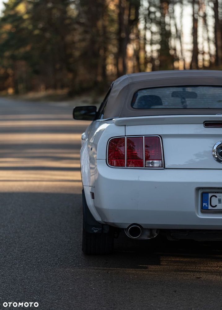 Ford Mustang - 5