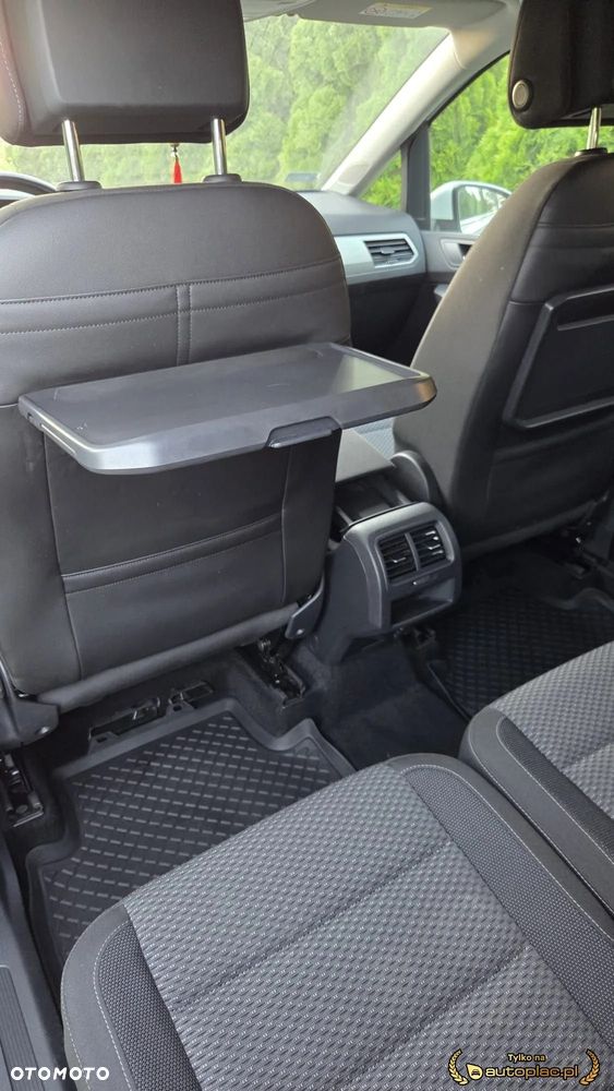 Volkswagen Touran - 8