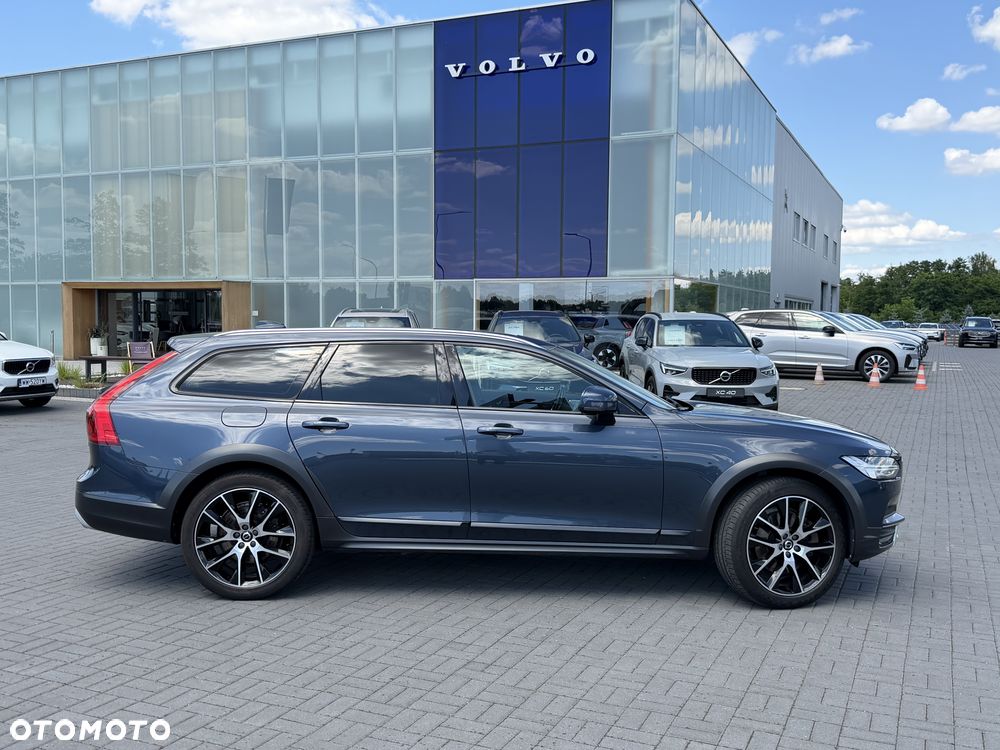 Volvo V90 Cross Country D5 AWD Geartronic - 10