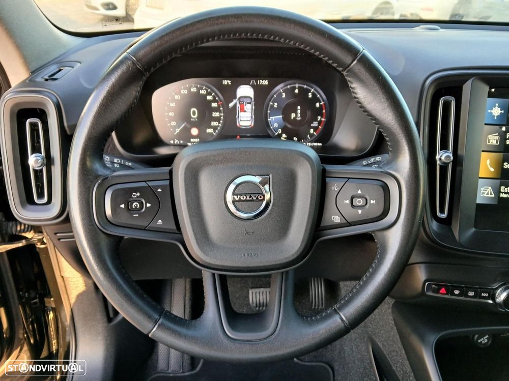 Volvo XC 40 1.5 T2 Momentum Core Geartronic - 9