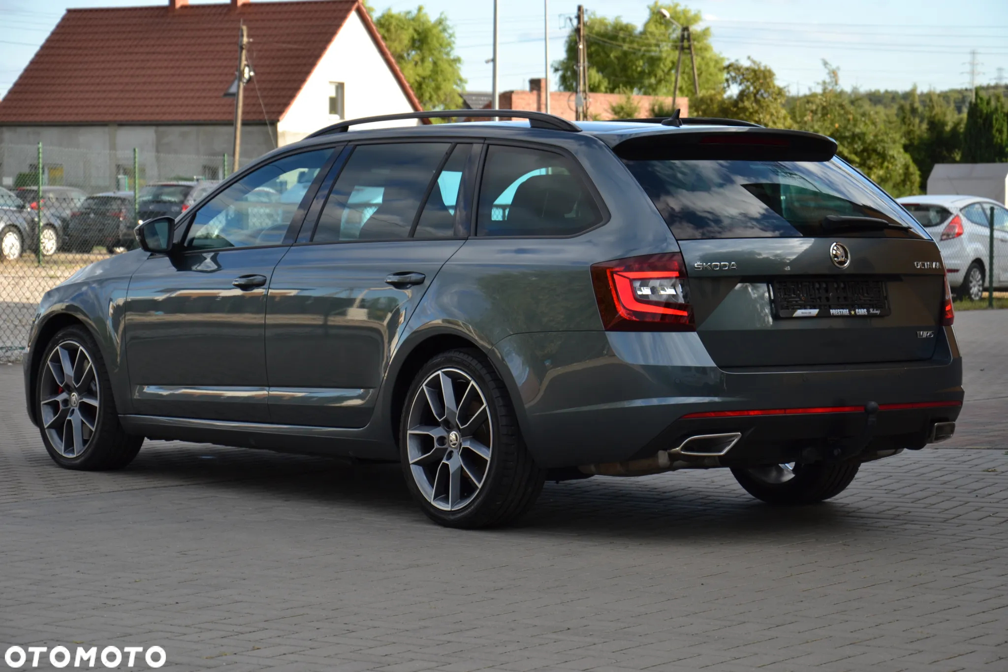 Skoda Octavia Combi 2.0 TSI DSG RS - 14