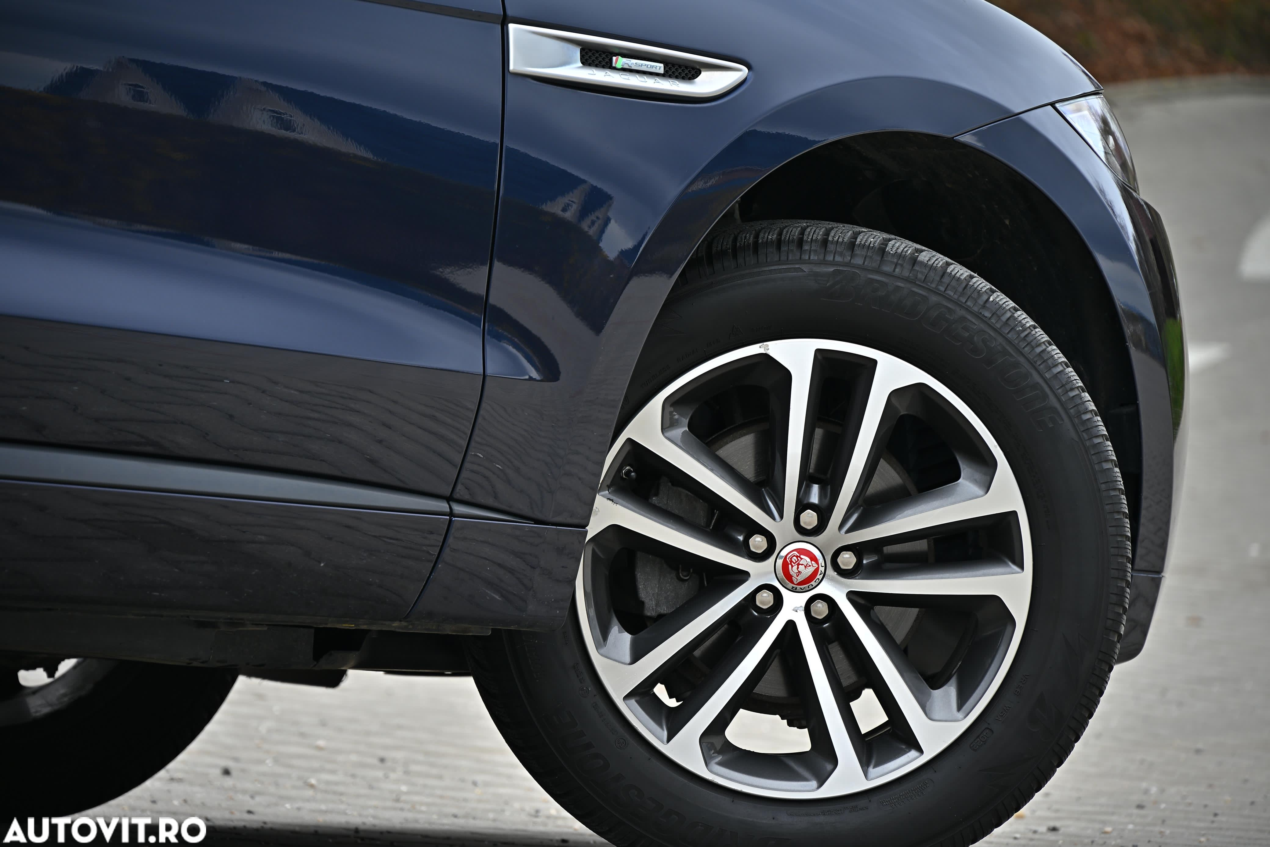 Jaguar F-Pace 20d RWD R-Sport - 12