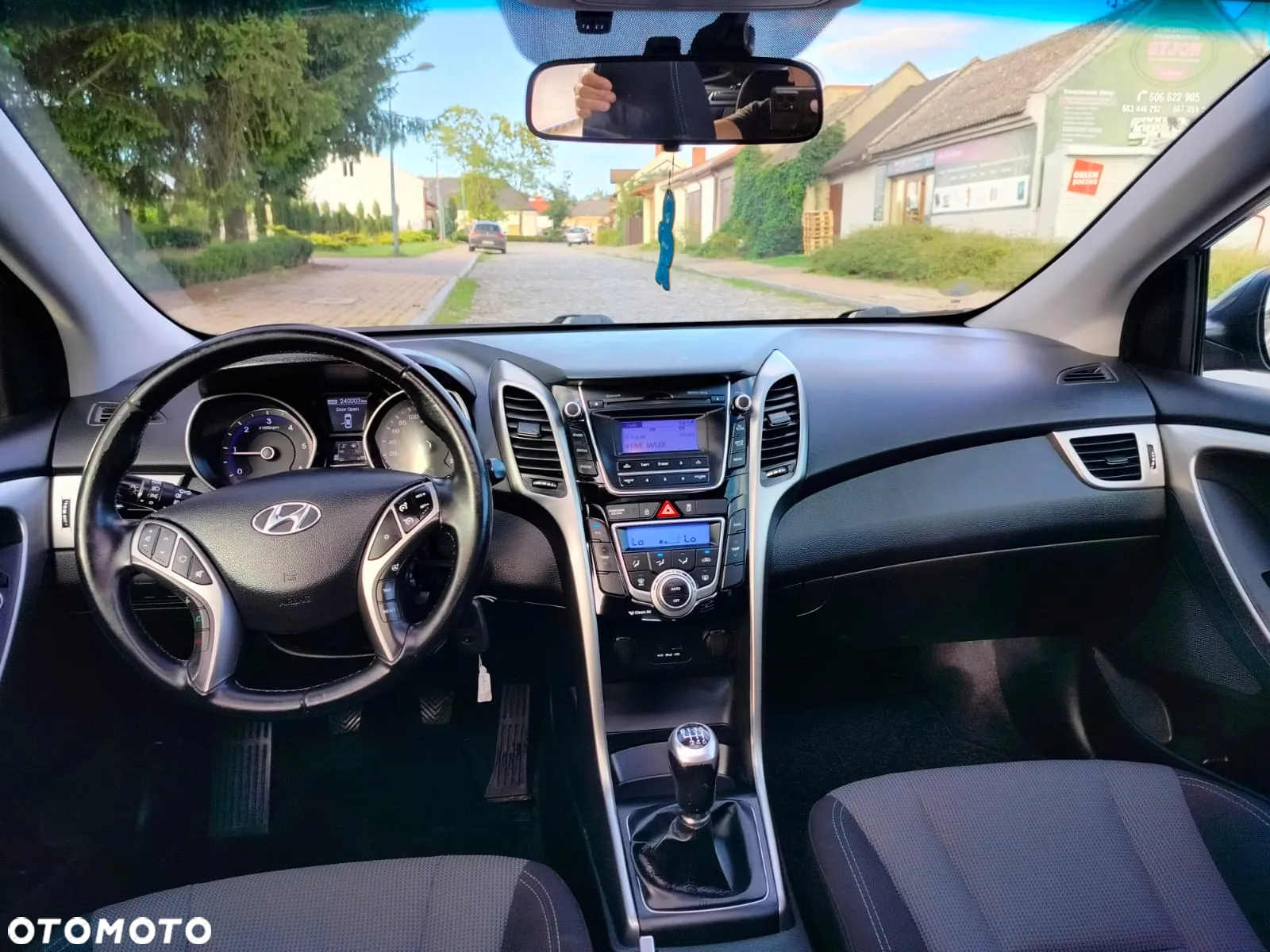 Hyundai i30 blue 1.6 CRDi Trend - 31