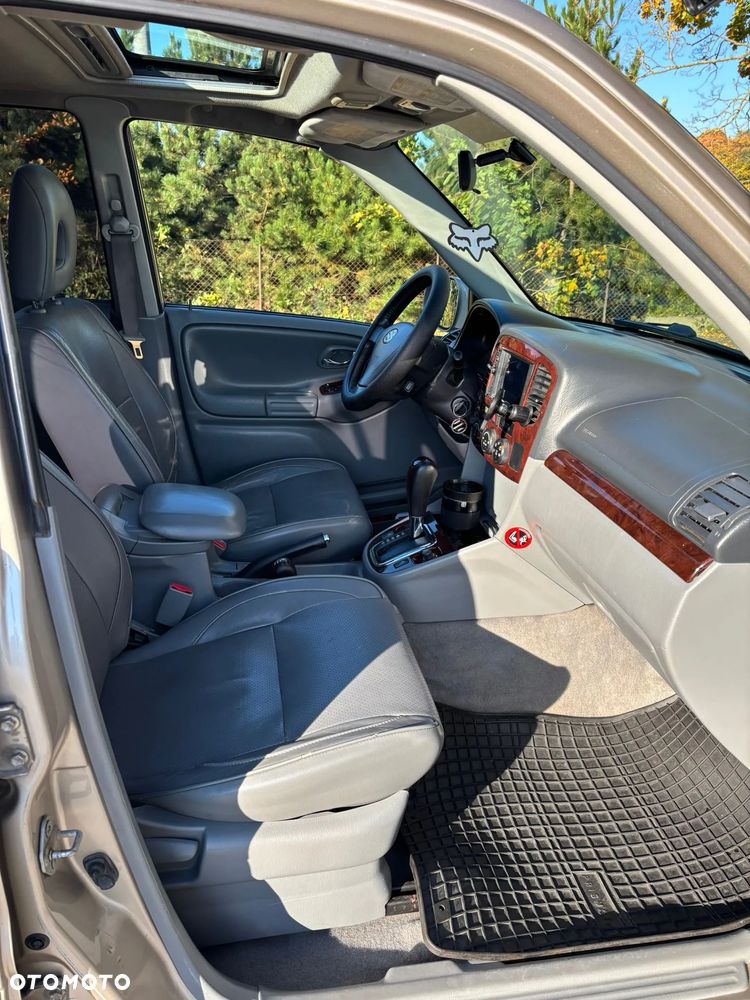 Suzuki Grand Vitara 2.7 V6 7os - 7