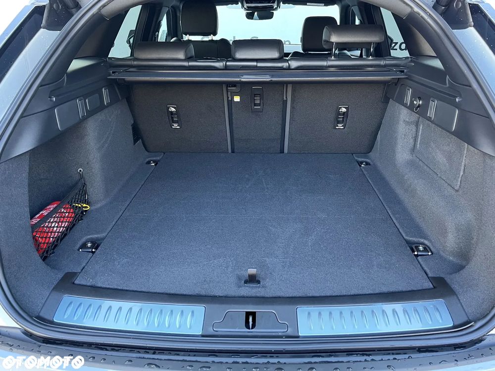 Land Rover Range Rover Velar D200 Dynamic SE - 11