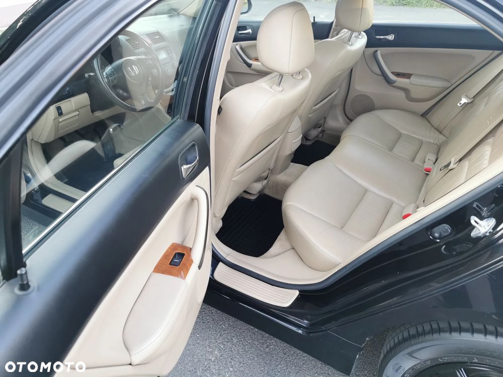 Honda Accord 2.0 Executive - 5