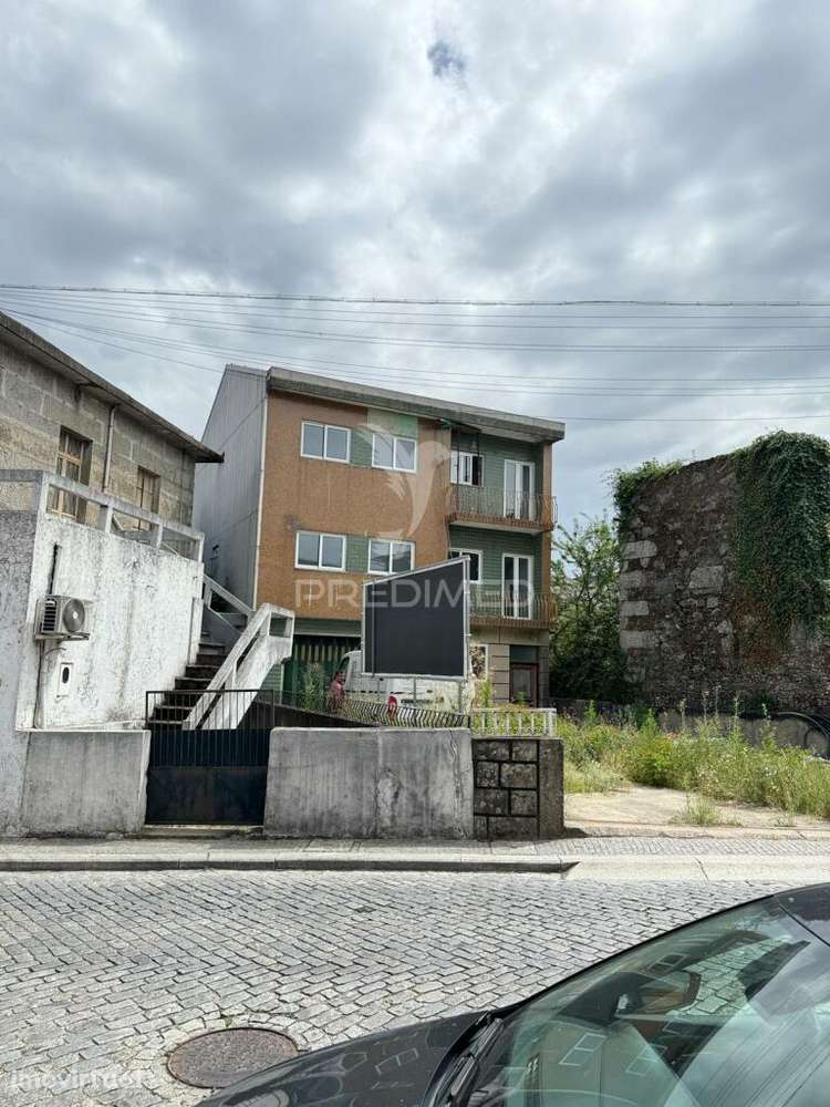 Moradia T3 +3 no centro da Lixa - Grande imagem: 2/22