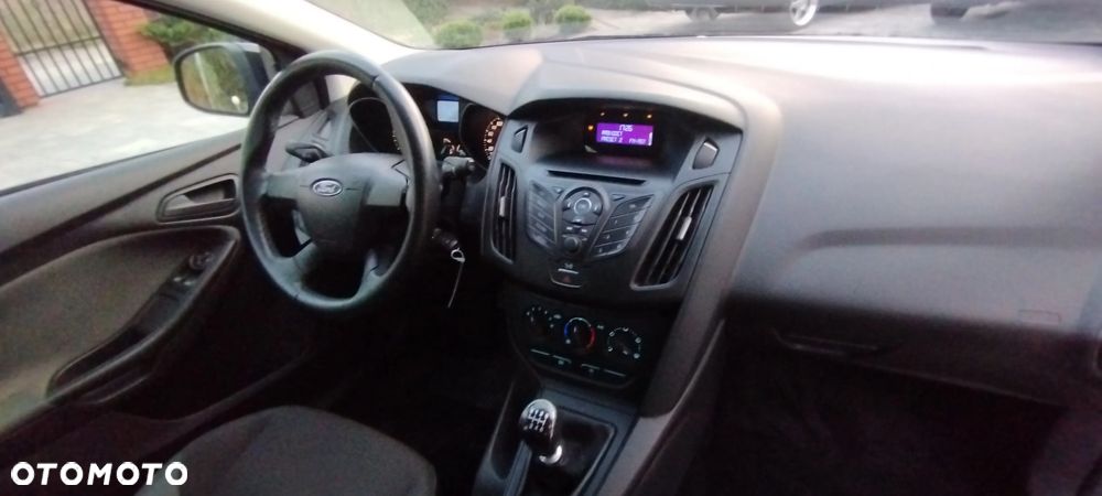 Ford Focus 1.6 TDCi DPF Ambiente - 9