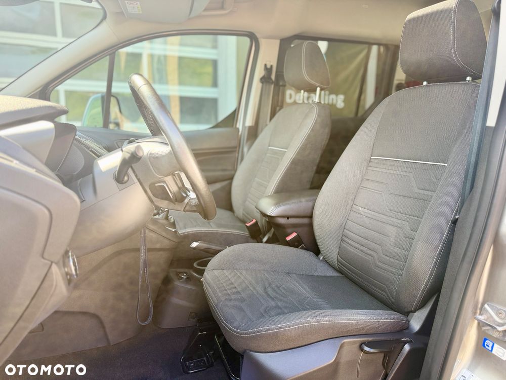 Ford Tourneo Connect 1.5 TDCi Titanium - 11