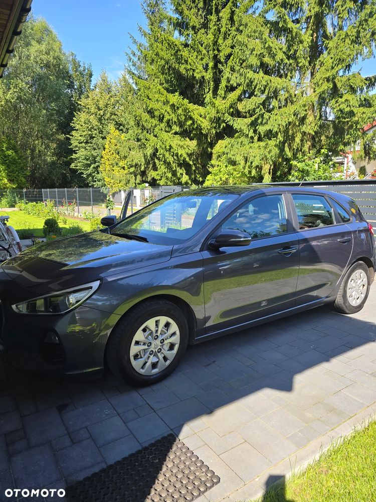 Hyundai i30 1.6 D Classic + - 4