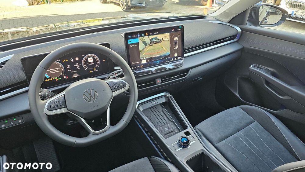Volkswagen T-Roc - 38