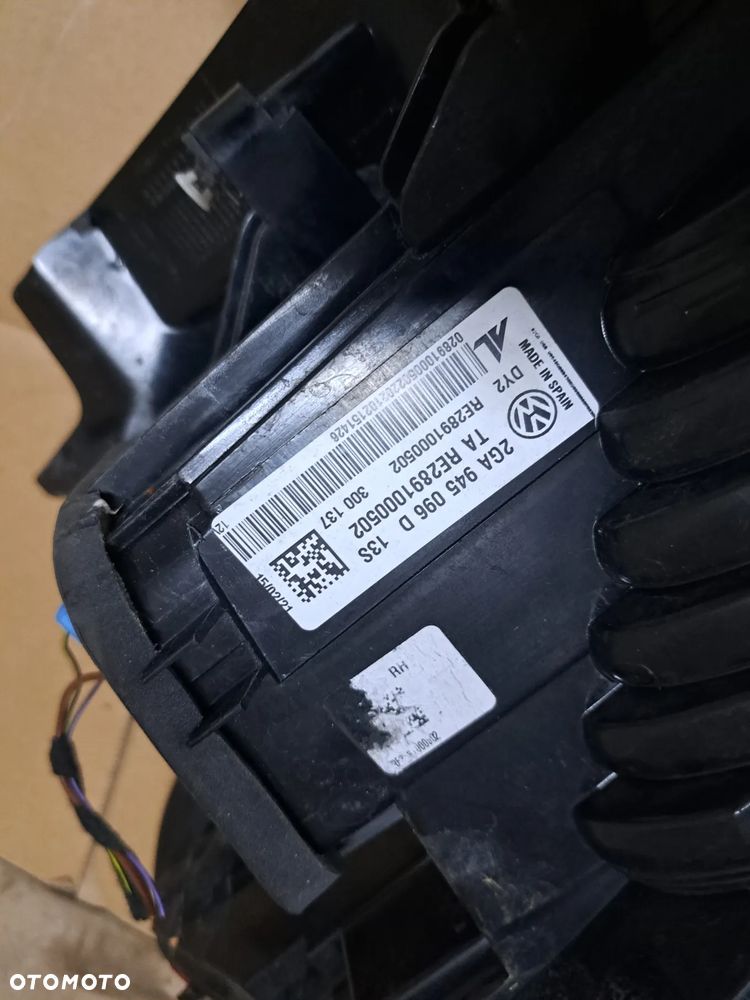 Volkswagen t-roc lift lampa lewy tył prawy tyl karoseryjna 2GA945095D - 9