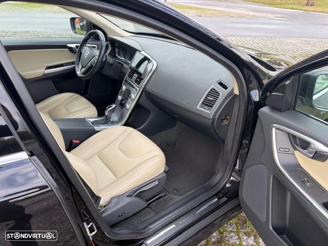 Volvo XC 60 2.0 D4 Dynamic Edition Geartronic - 17