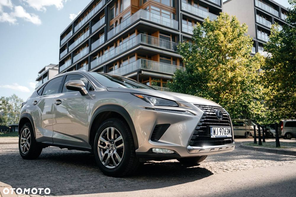 Lexus NX - 7