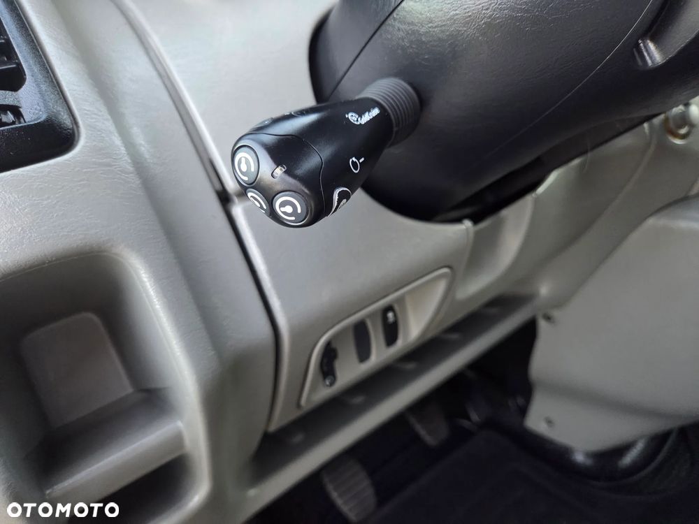 Renault TRAFIC VIVARO LONG KLIMA TEMPOMAT ORYGINAŁ DUBEL KABINA ZADBANY FULL OPCJA DOPOSAŻONY - 11