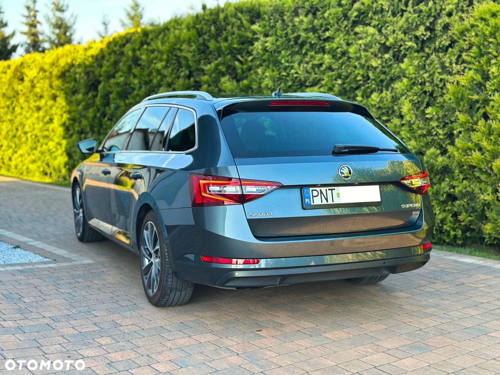 Skoda Superb 2.0 TDI L&K DSG - 8