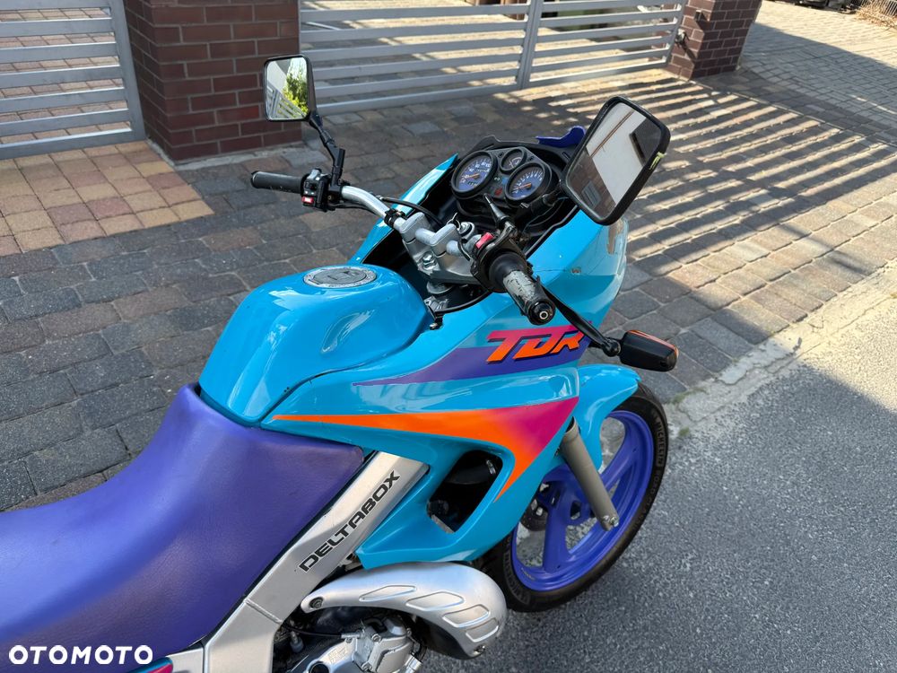 Yamaha TDR - 8