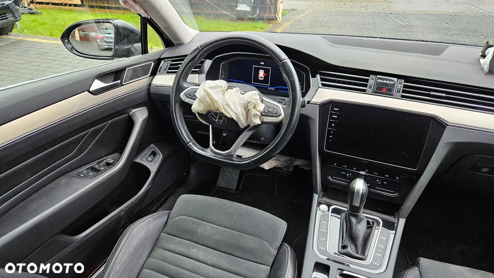 Volkswagen Passat 2.0 TDI SCR DSG Business - 17