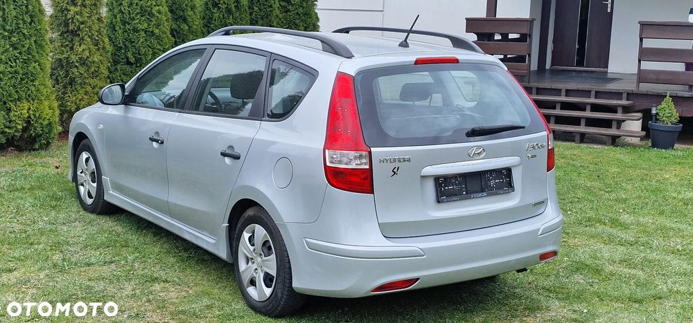 Hyundai i30 1.6 CRDi FIFA WM Edition - 10