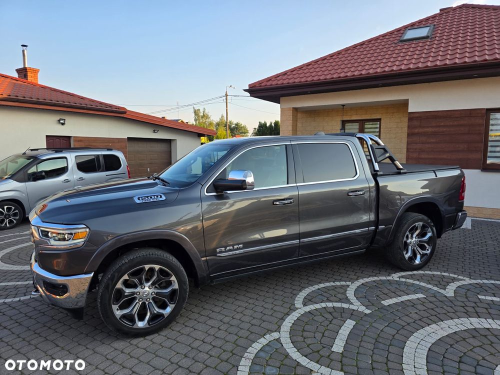RAM 1500 Crew Cab Shortbed Limited - 30