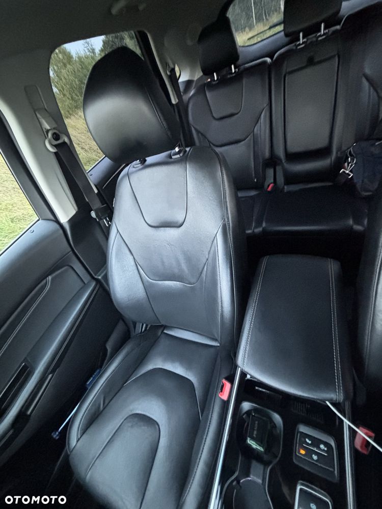 Ford Edge - 4