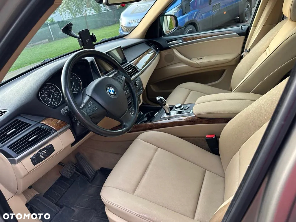 BMW X5 3.0si xDrive - 11