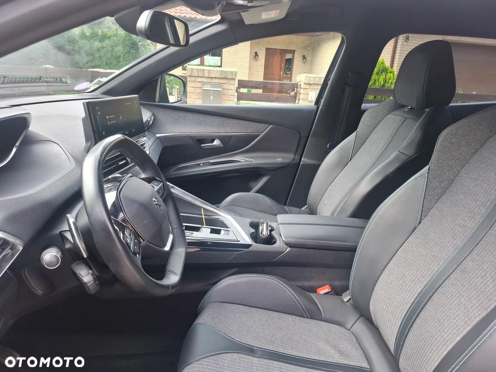 Peugeot 3008 1.6 PureTech Hybrid PHEV Allure Pack S&S EAT8 - 11