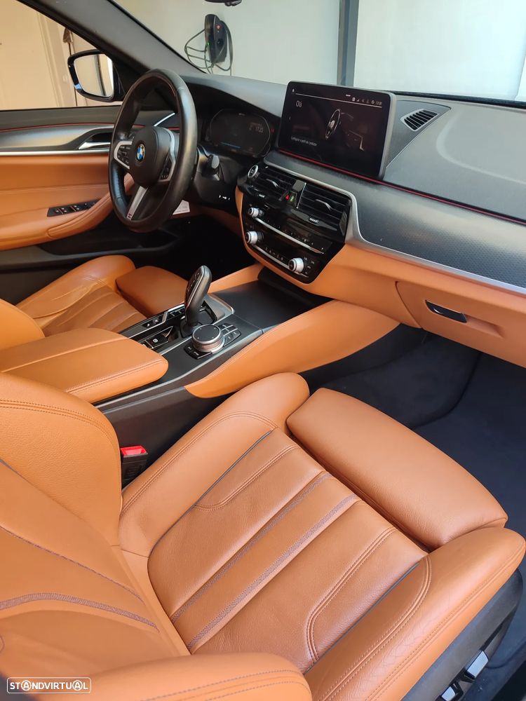BMW 530 e Pack 50 anos M - 15