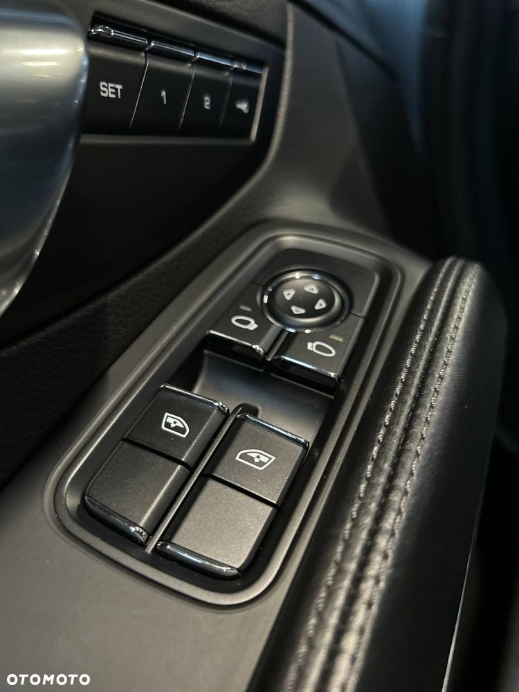 Porsche 911 Carrera - 12