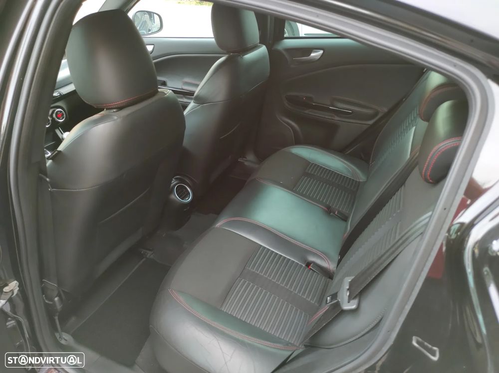 Alfa Romeo Giulietta 1.6 JTDm Distinctive - 14