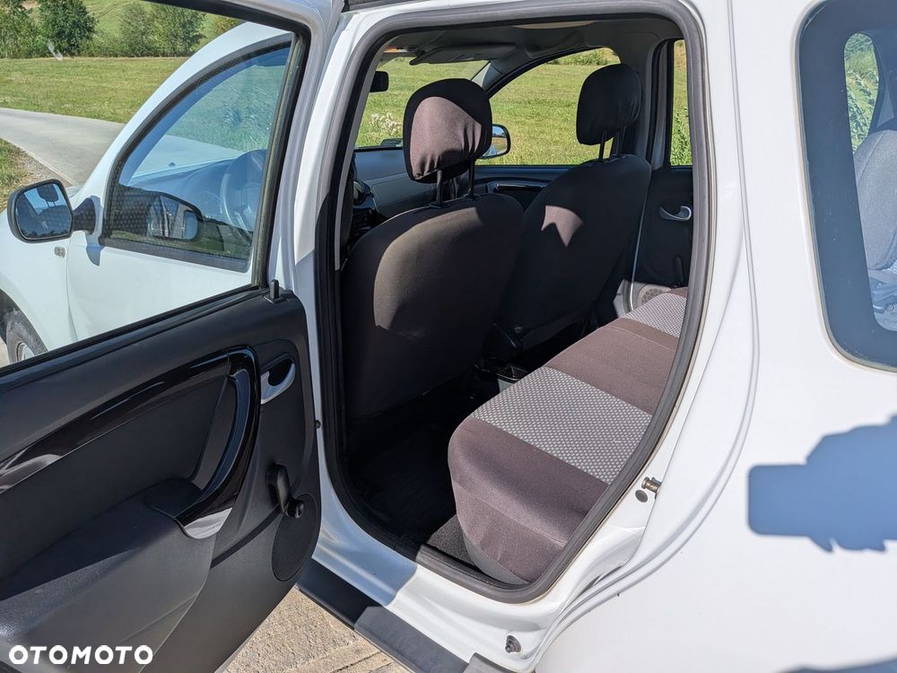 Dacia Duster 1.5 dCi Laureate - 13