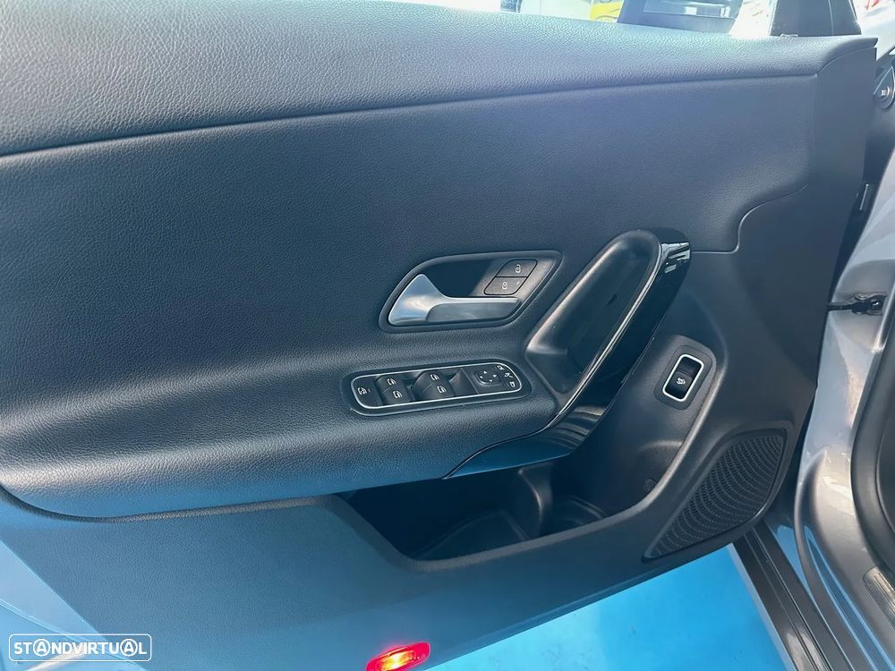 Mercedes-Benz CLA 180 - 11