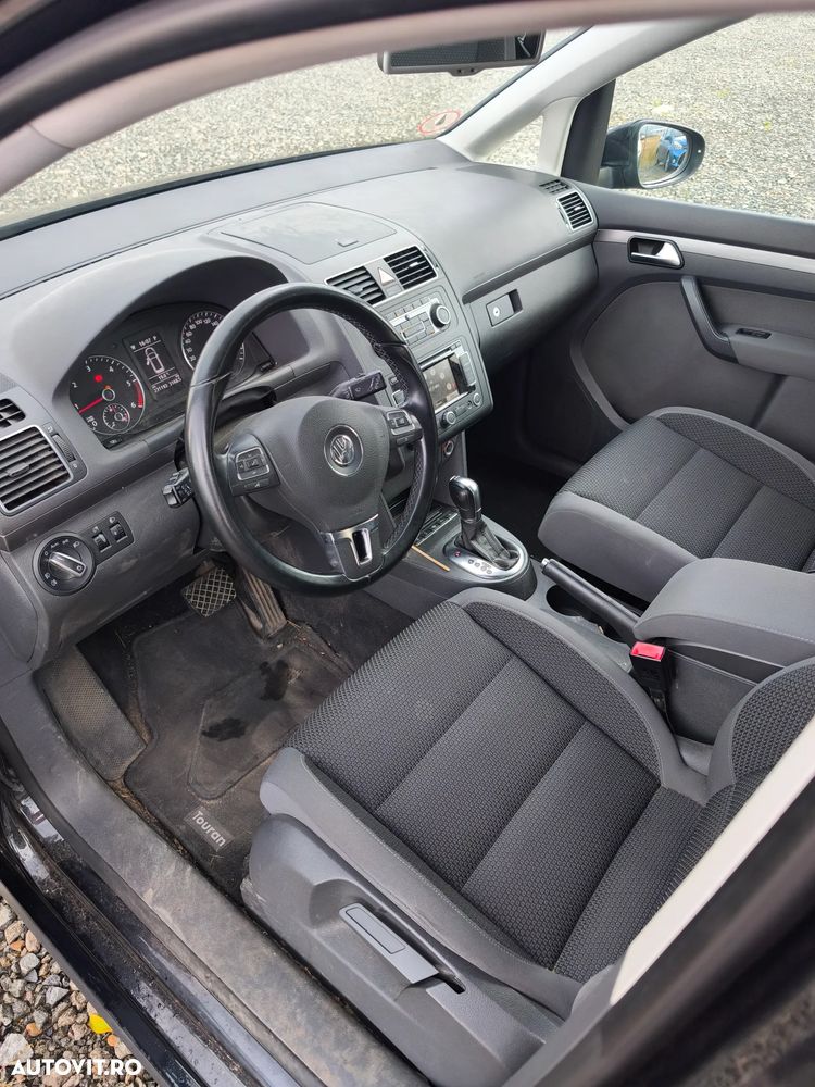 Volkswagen Touran 2.0 TDI DPF BlueMotion Technology DSG Comfortline - 18