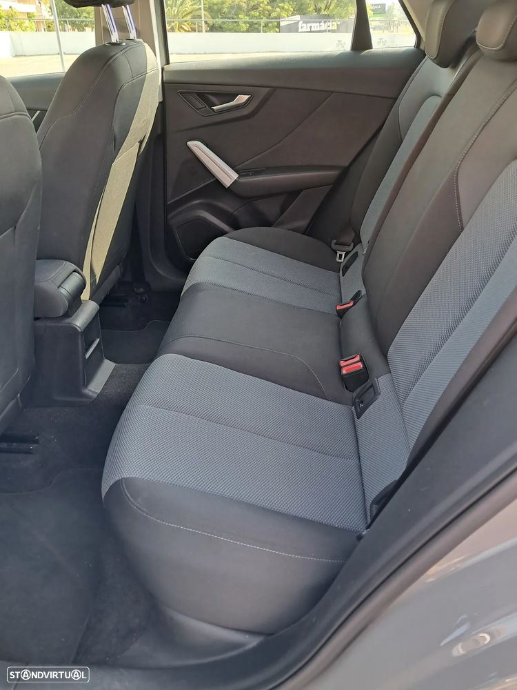Audi Q2 1.6 TDI Design - 7