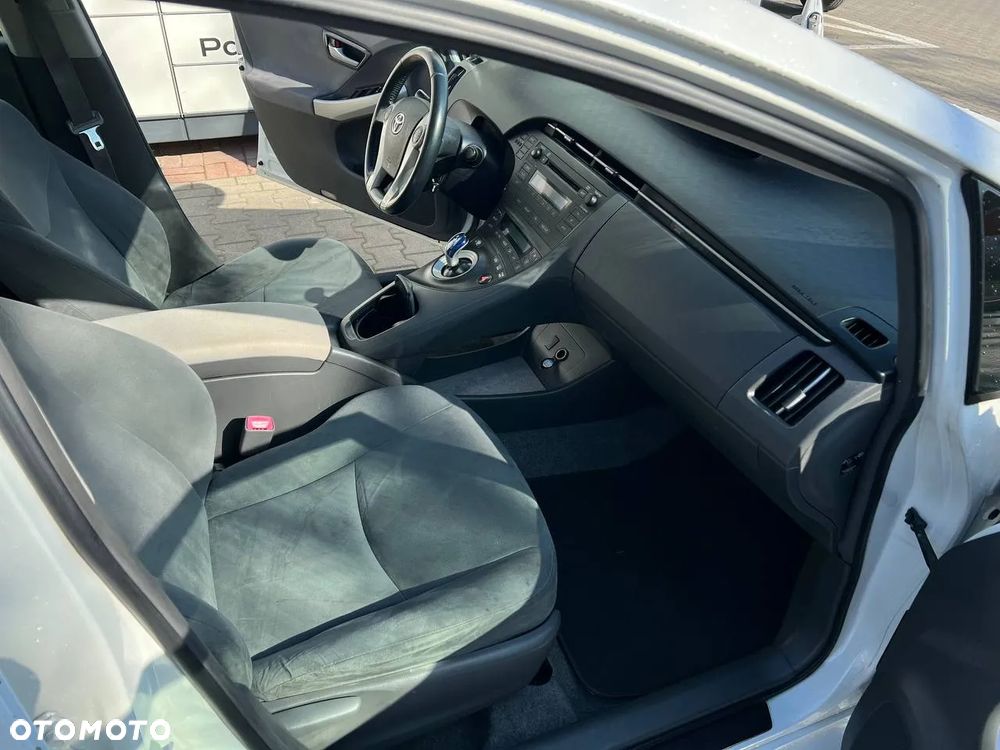 Toyota Prius - 8