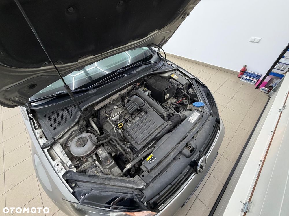 Volkswagen Golf - 24