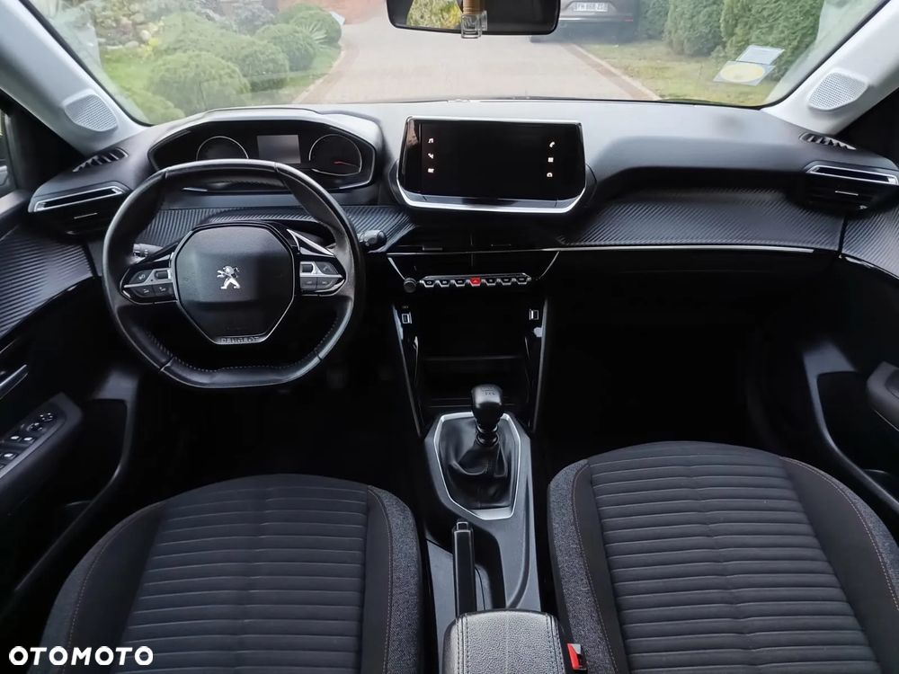 Peugeot 208 - 9