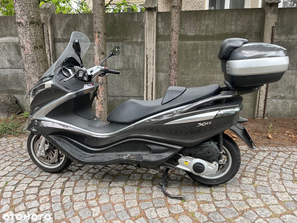 Piaggio X10 - 12