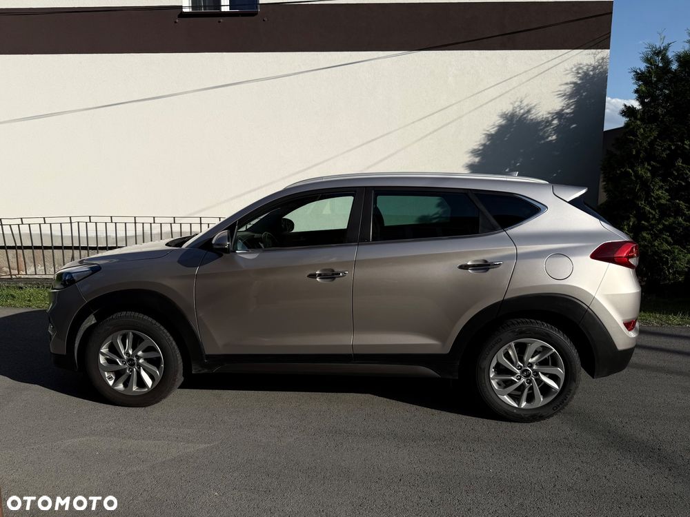 Hyundai Tucson blue 1.7 CRDi 2WD Style - 33