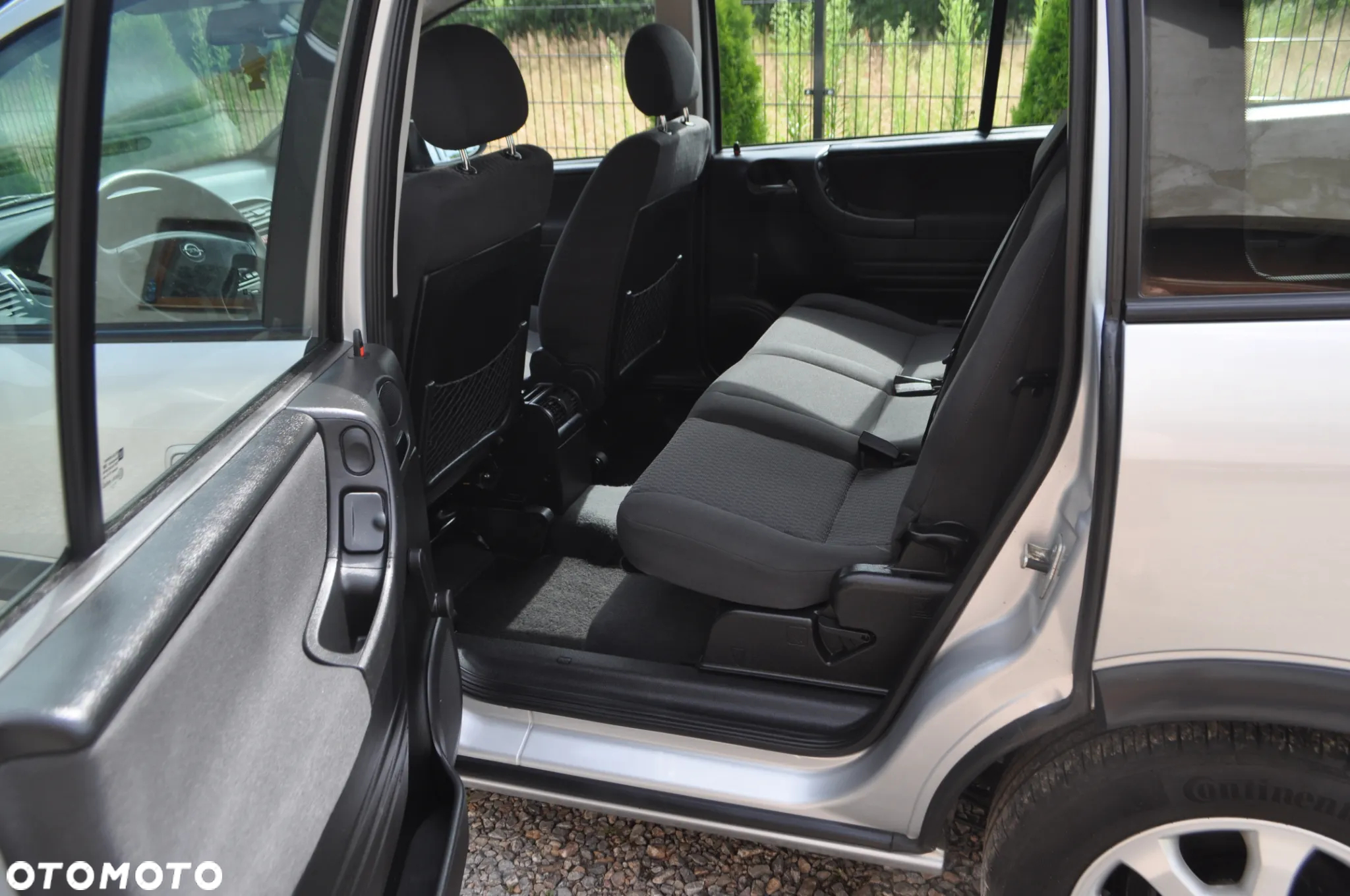 Opel Zafira 1.6 Njoy - 19