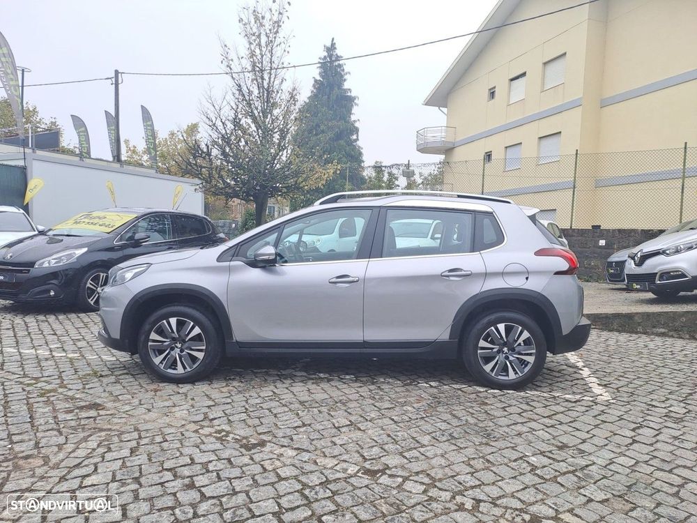 Peugeot 2008 1.2 PureTech Allure - 6