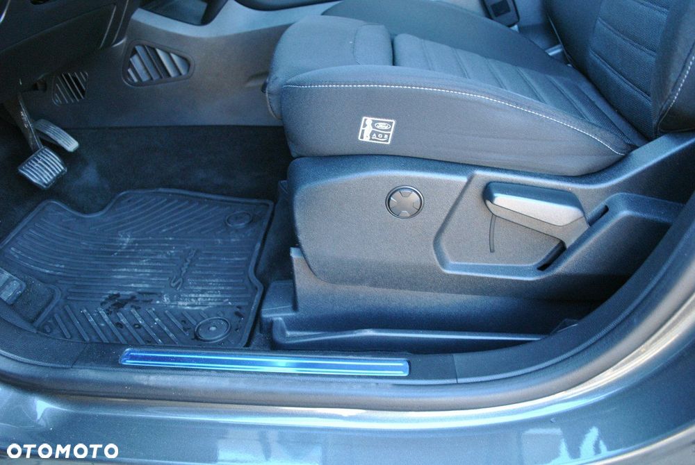 Ford S-Max 2.0 EcoBlue Titanium - 20