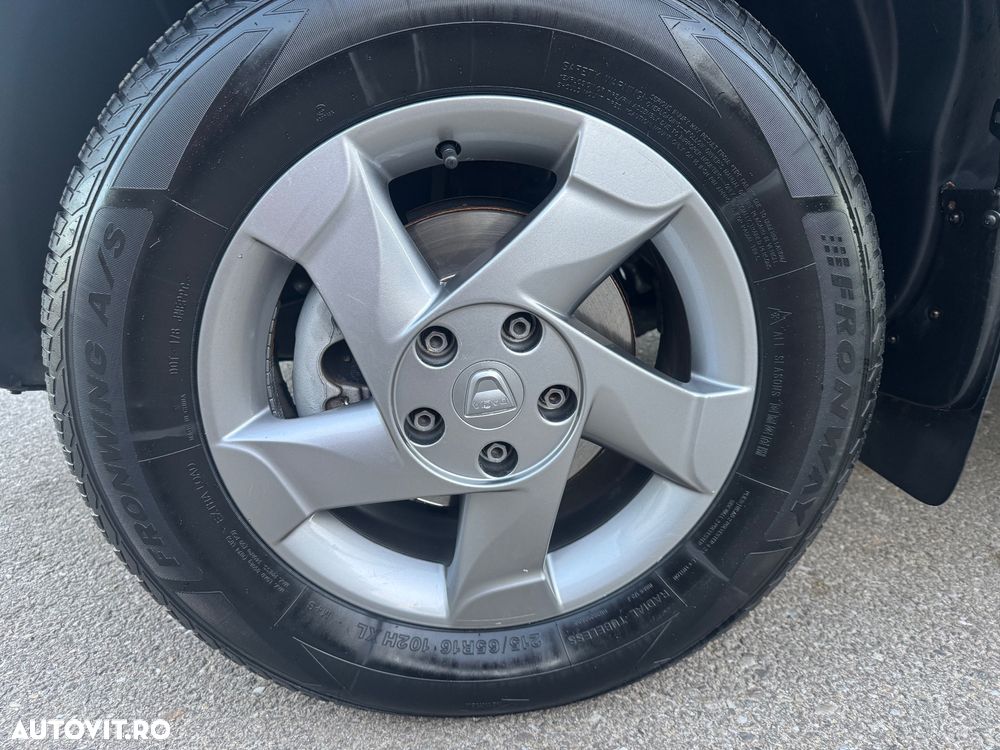 Dacia Duster dCi 110 FAP 4x4 Laureate - 12