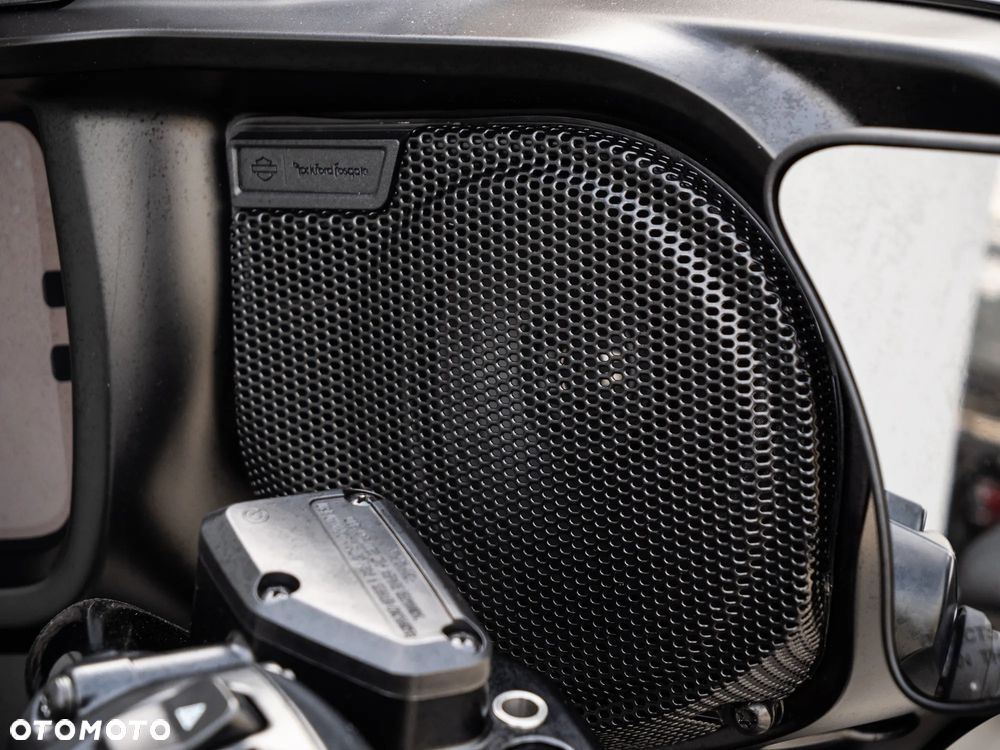 Harley-Davidson Touring Street Glide - 16