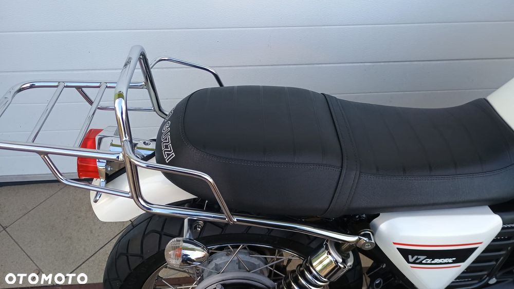 Moto Guzzi V7 - 27