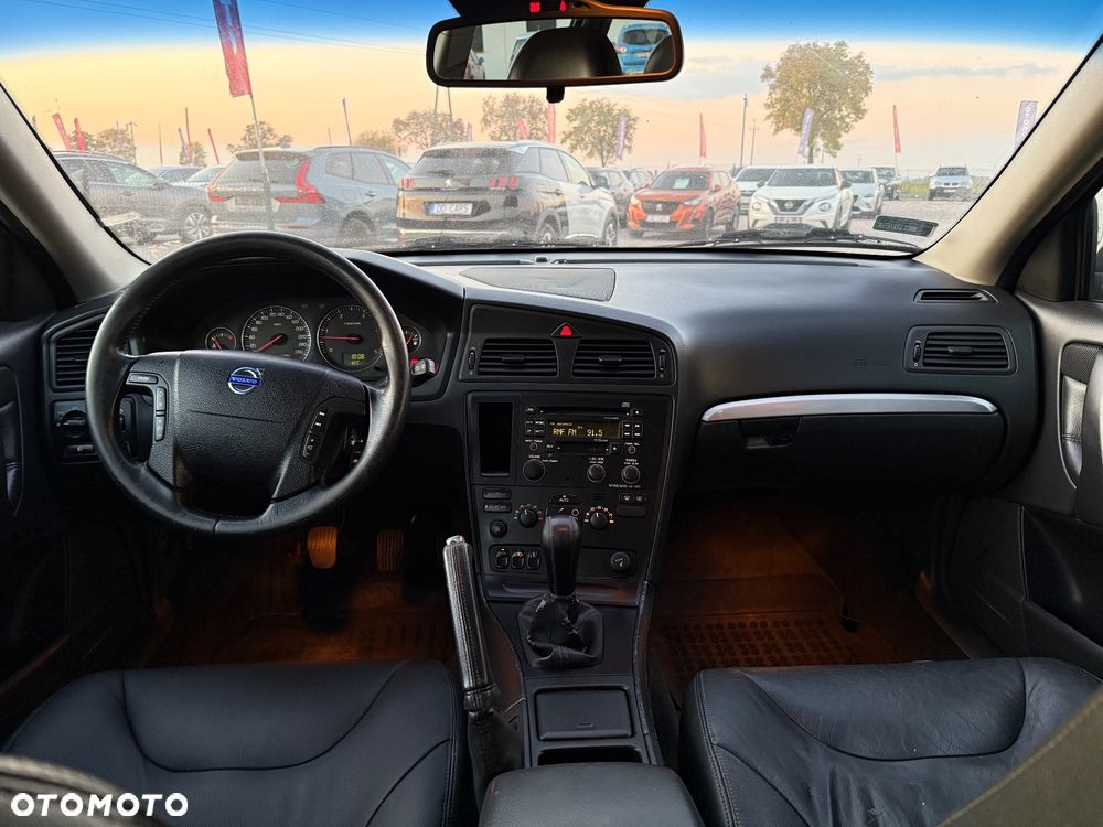 Volvo V70 2.4 D Momentum - 21